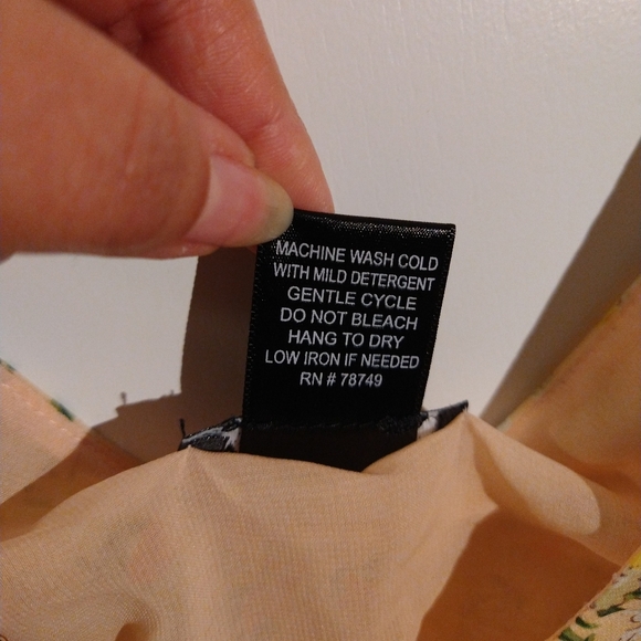 Wet Seal Spaghetti Floral Top - Picture 5 of 10